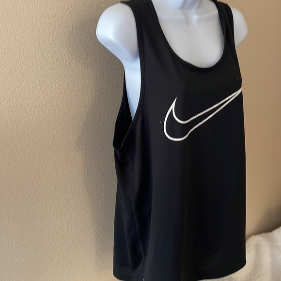 NIKE Dri-Fit Tank Size Large - Picture 3 of 9